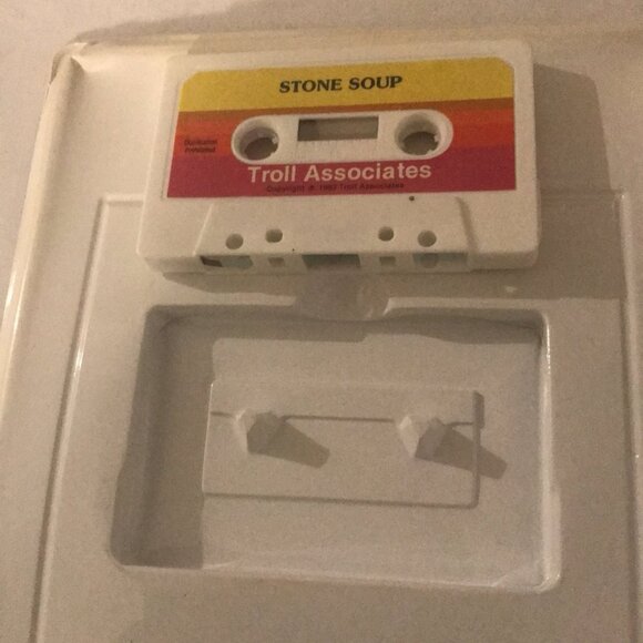 Vintage Troll Associates 1981 Audio Cassette and Stone Soup Book - Picture 5 of 12